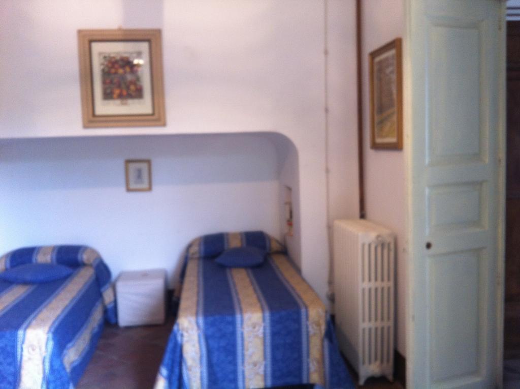 La Rocca Della Rosa Villa Zafferana Etnea Ruang foto